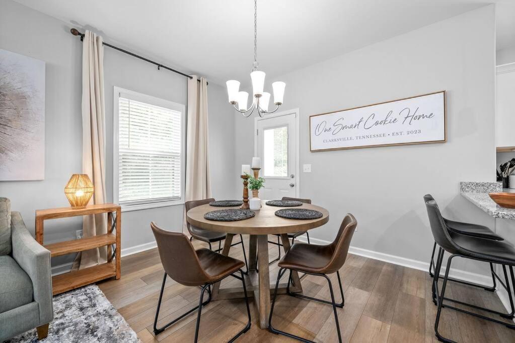One-Of-A-Kind Smart, Cookie Themed Home For Up To 6 Кларксвилл Экстерьер фото