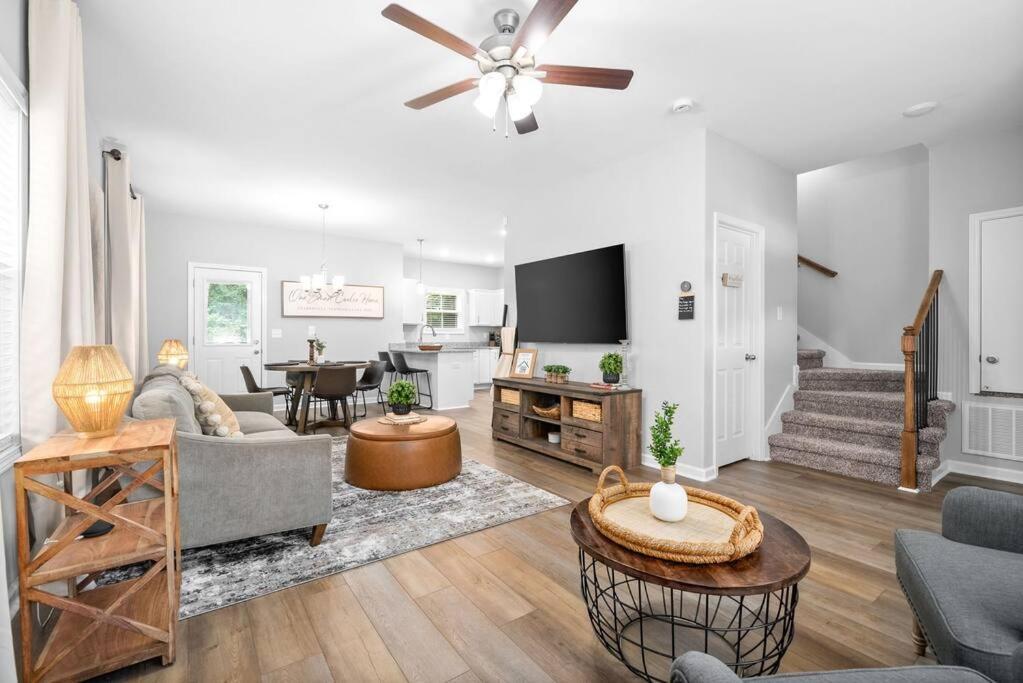 One-Of-A-Kind Smart, Cookie Themed Home For Up To 6 Кларксвилл Экстерьер фото