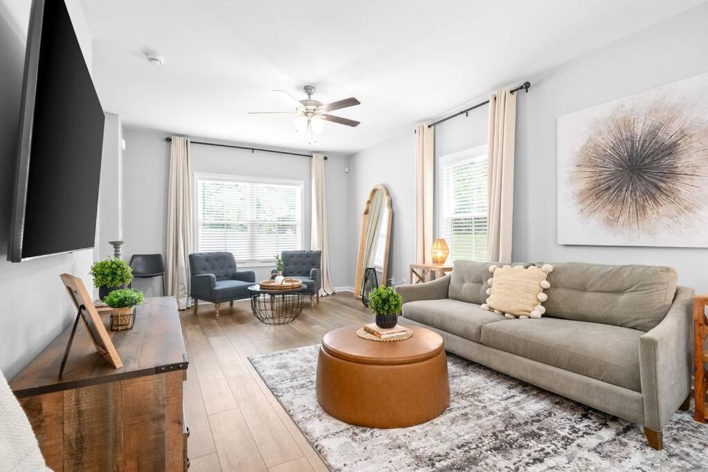 One-Of-A-Kind Smart, Cookie Themed Home For Up To 6 Кларксвилл Экстерьер фото